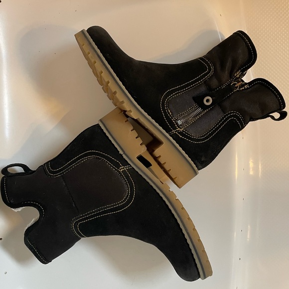 Waterproof boots round toe. NWOT black shoes #women #warm #Ericmichael - Picture 2 of 16